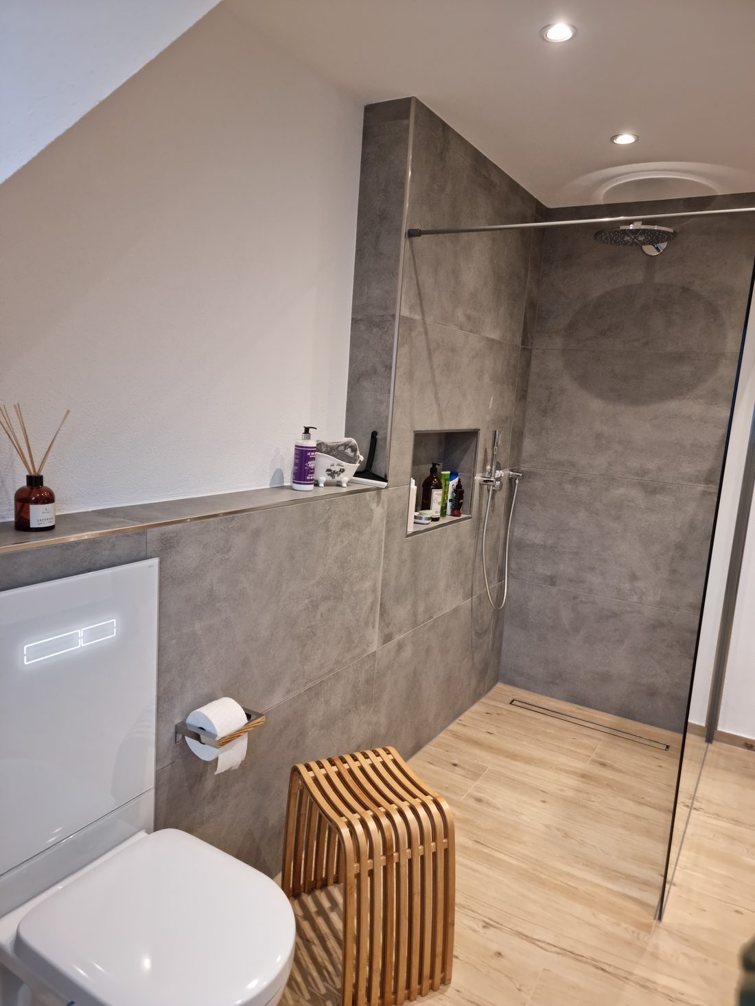 Projekt: modernes Badezimmer